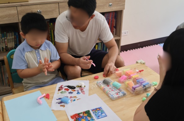Let's create our family aquarium together!