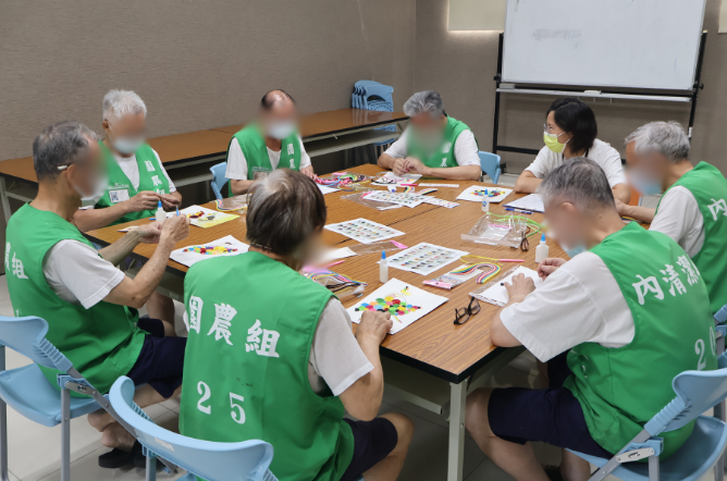 衍紙創作，捲出心中的美麗花園。